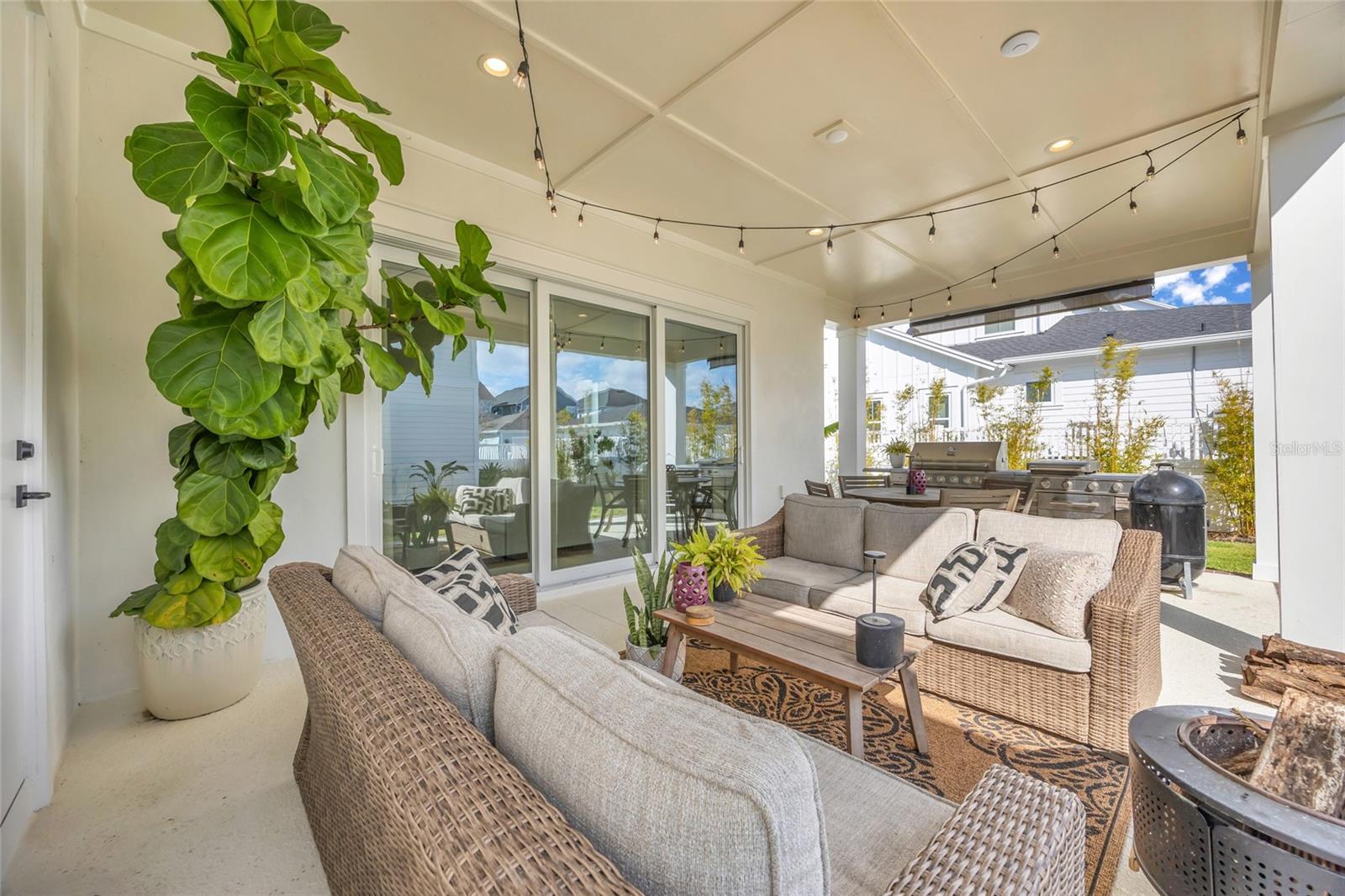 WINTER GARDEN, Florida, 34787, United States, 4 Bedrooms Bedrooms, ,4 BathroomsBathrooms,Residential,For Sale,2014519