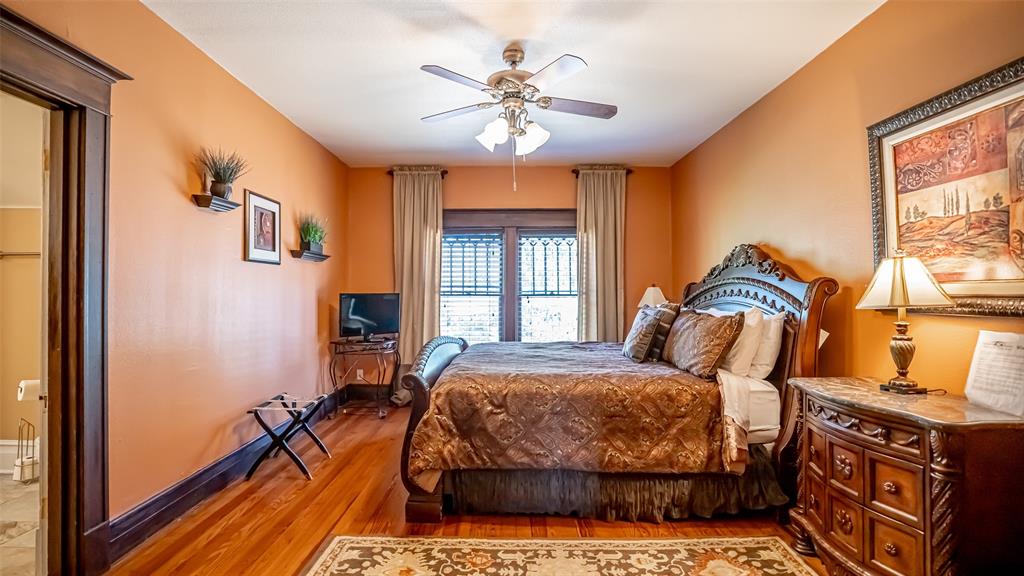 Granbury, Texas, 76048, United States, 8 Bedrooms Bedrooms, ,8 BathroomsBathrooms,Residential,For Sale,2009075