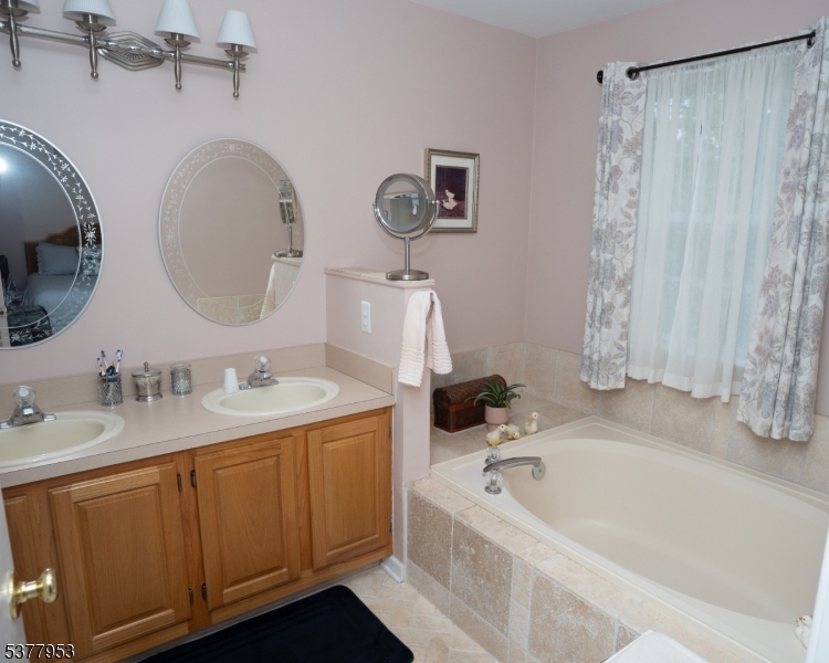 Raritan Twp., New Jersey, 08822, United States, 3 Bedrooms Bedrooms, ,3 BathroomsBathrooms,Residential,For Sale,1913482