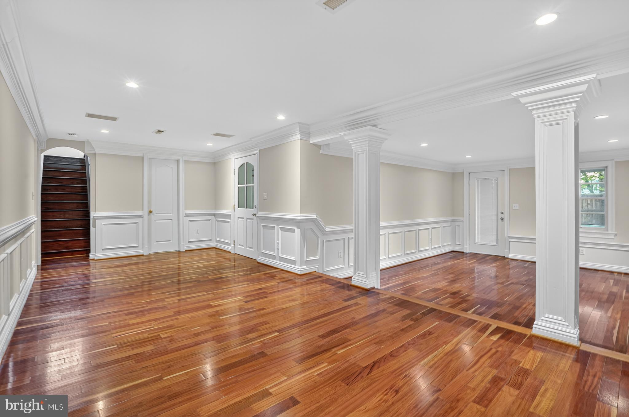 Annandale, Virginia, 22003, United States, 7 Bedrooms Bedrooms, ,6 BathroomsBathrooms,Residential,For Sale,1988748