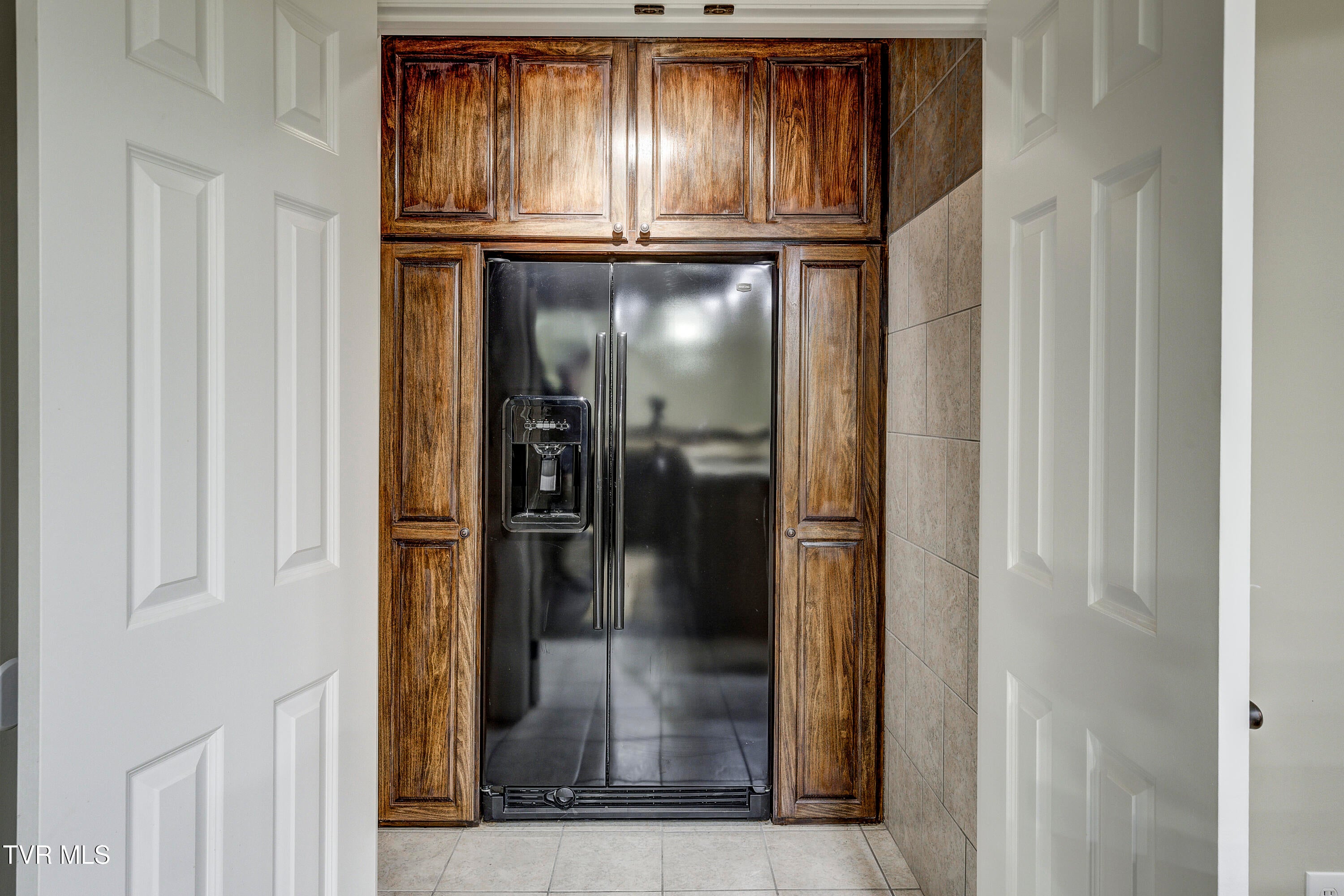 Bristol, Tennessee, 37620, United States, 4 Bedrooms Bedrooms, ,4 BathroomsBathrooms,Residential,For Sale,2001712