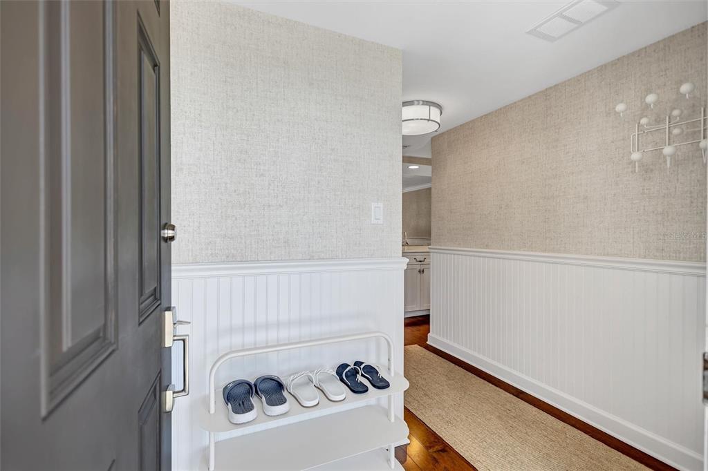 Sarasota, Florida, 34242, United States, 2 Bedrooms Bedrooms, ,2 BathroomsBathrooms,Residential,For Sale,1895415