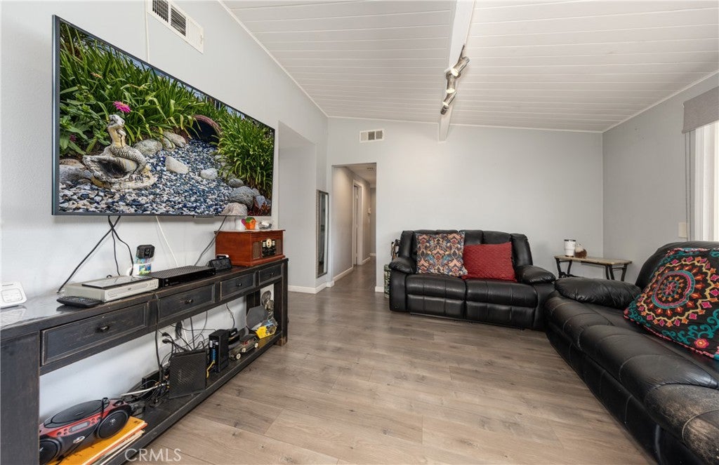 Azusa, California, 91702, United States, 4 Bedrooms Bedrooms, ,2 BathroomsBathrooms,Residential,For Sale,1879036