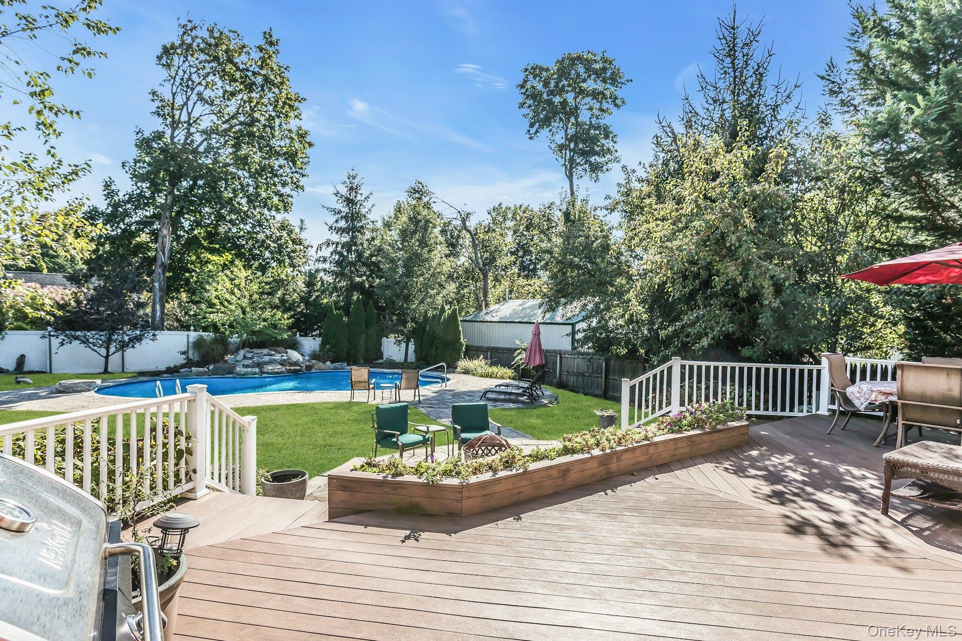 Northport, New York, 11768, United States, 4 Bedrooms Bedrooms, ,3 BathroomsBathrooms,Residential,For Sale,1988277