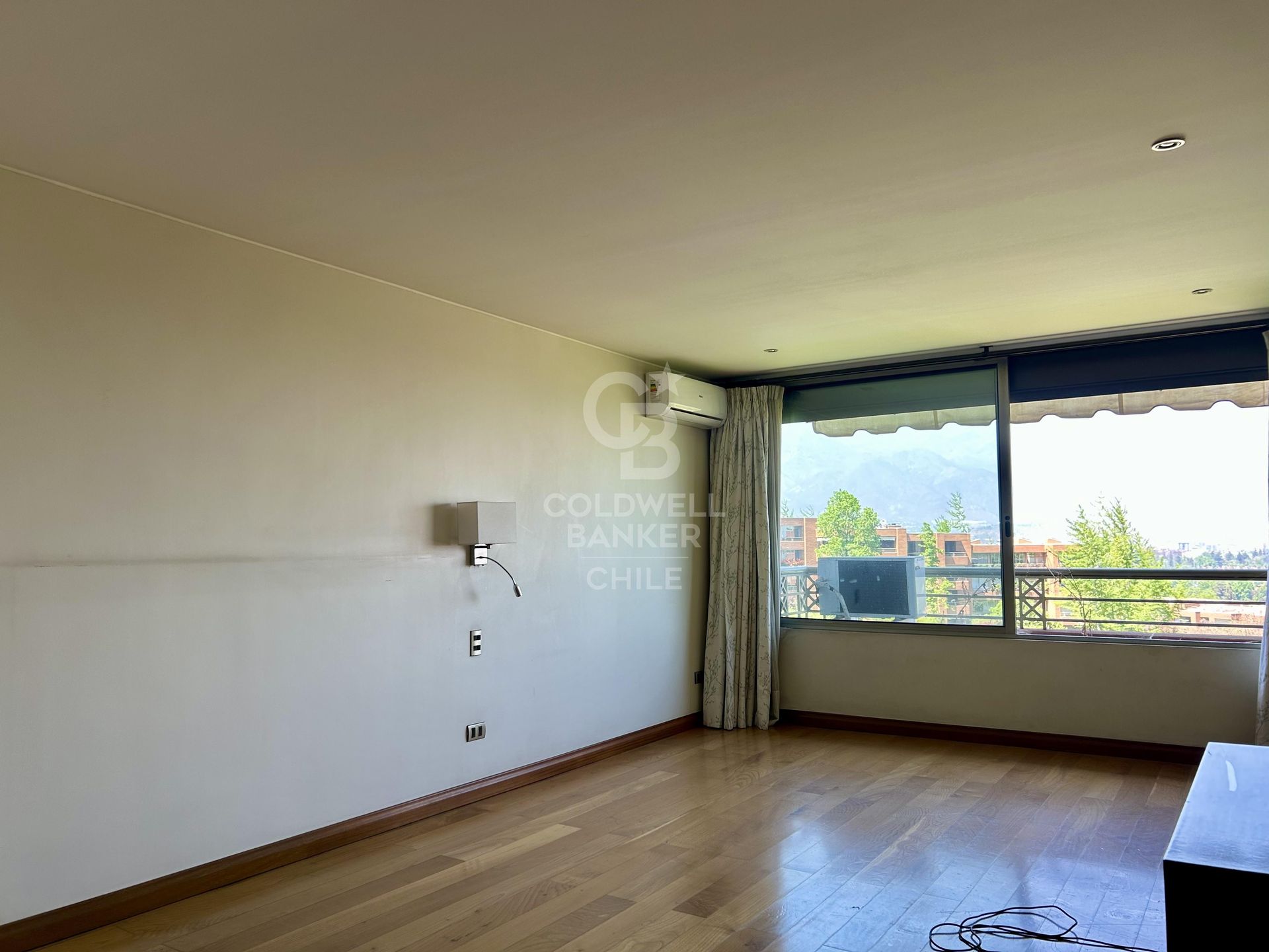 Vitacura, Chile, 5 Bedrooms Bedrooms, ,4 BathroomsBathrooms,Residential,For Sale,1966854