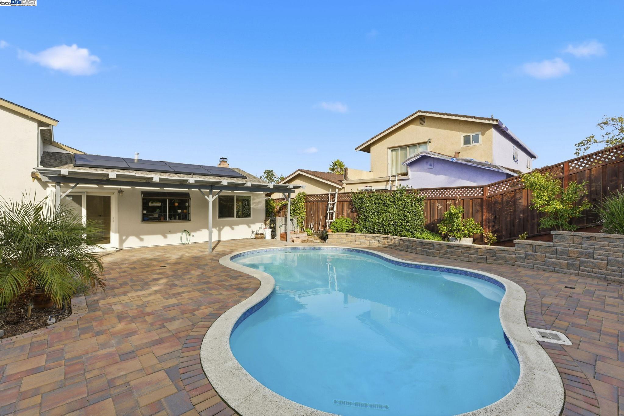 Pleasanton, California, 94566, United States, 4 Bedrooms Bedrooms, ,2 BathroomsBathrooms,Residential,For Sale,1988174