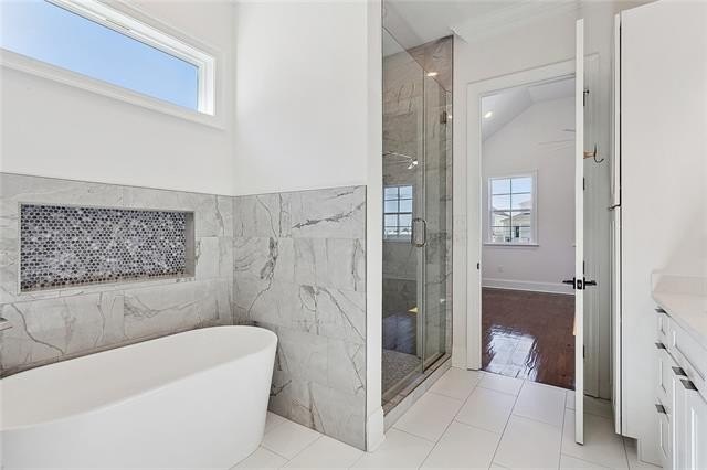 New Orleans, Louisiana, 70124, United States, 4 Bedrooms Bedrooms, ,4 BathroomsBathrooms,Residential,For Sale,2005870