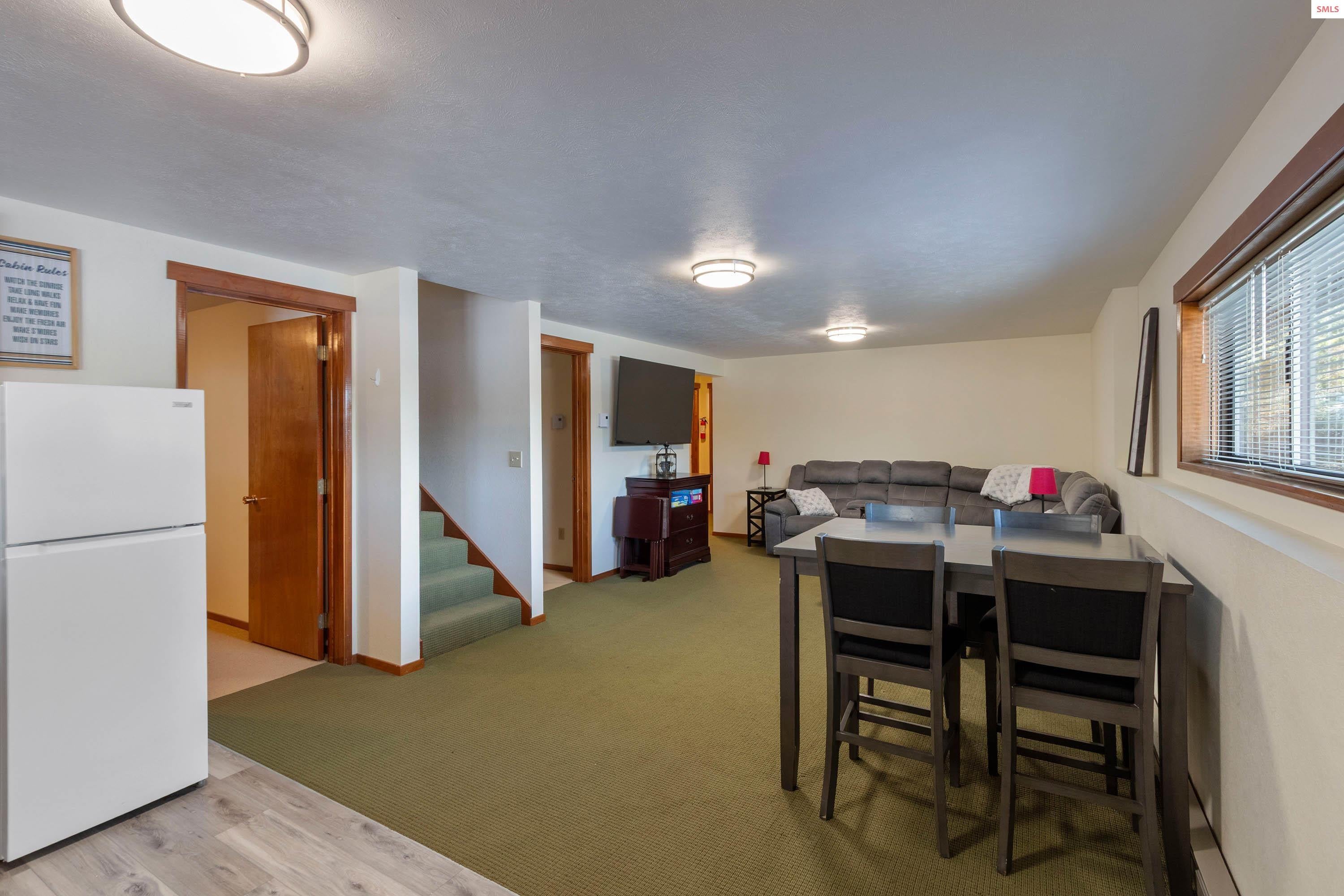 Sagle, Idaho, 83860, United States, 4 Bedrooms Bedrooms, ,2 BathroomsBathrooms,Residential,For Sale,2022483