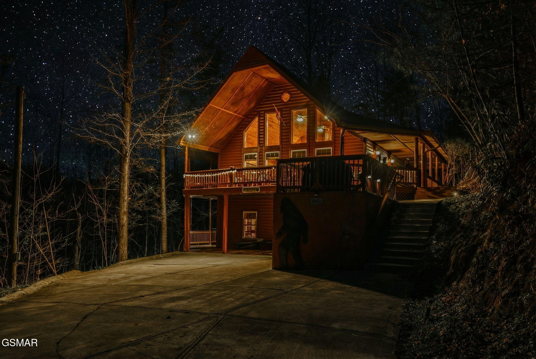 Sevierville, Tennessee, 37862, United States, 3 Bedrooms Bedrooms, ,3 BathroomsBathrooms,Residential,For Sale,2031500