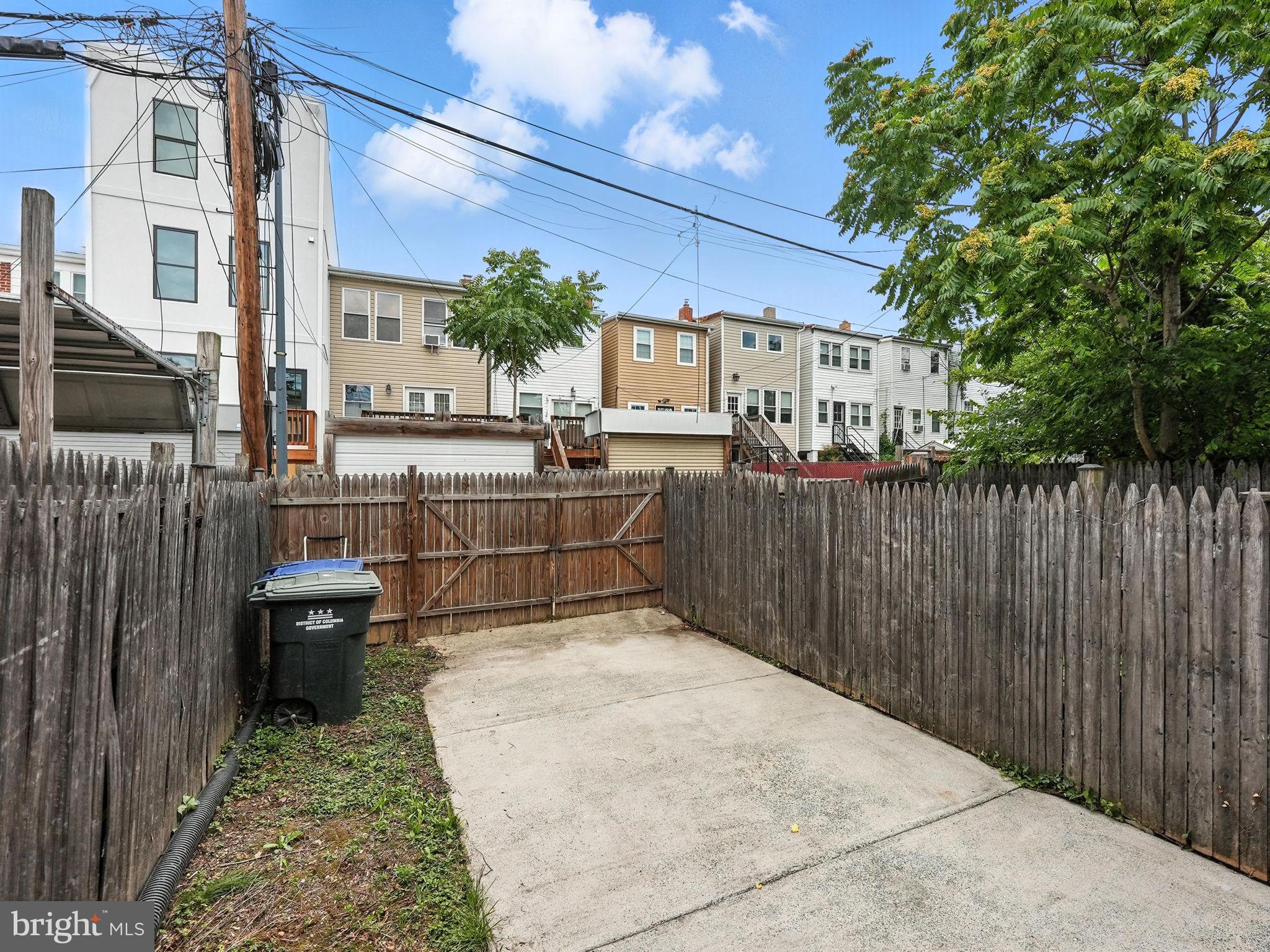 Washington, District of Columbia, 20002, United States, 4 Bedrooms Bedrooms, ,4 BathroomsBathrooms,Residential,For Sale,1983666