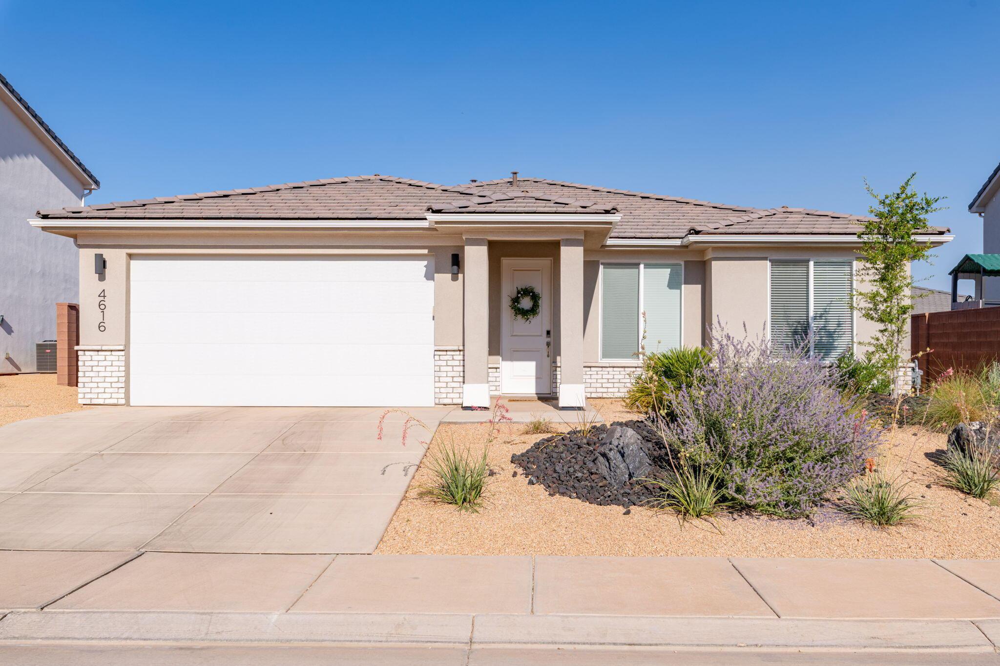 Washington, Utah, 84780, United States, 3 Bedrooms Bedrooms, ,2 BathroomsBathrooms,Residential,For Sale,1892539