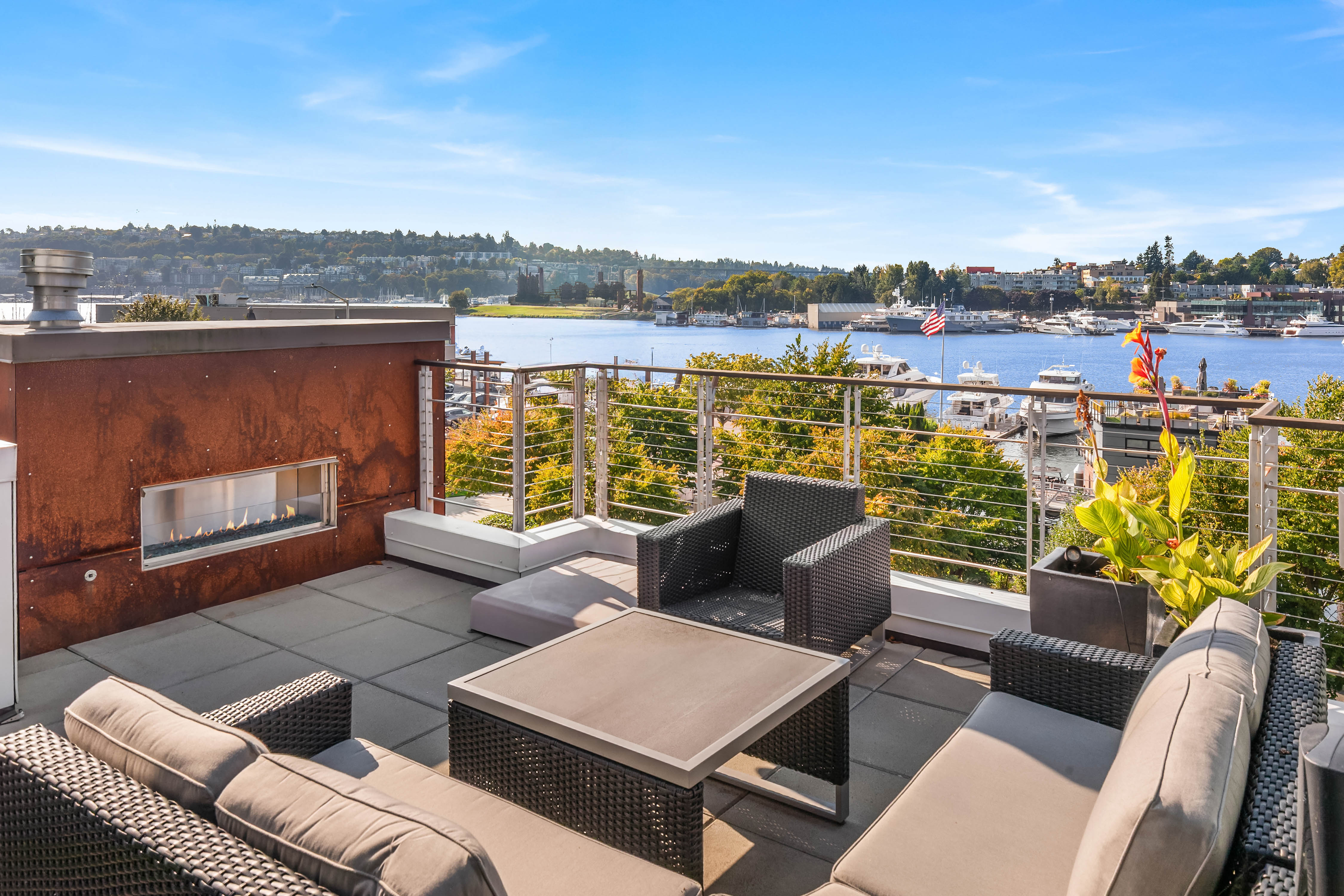  2830 Fairview Ave E, Seattle, WA 98102 - 物件實景