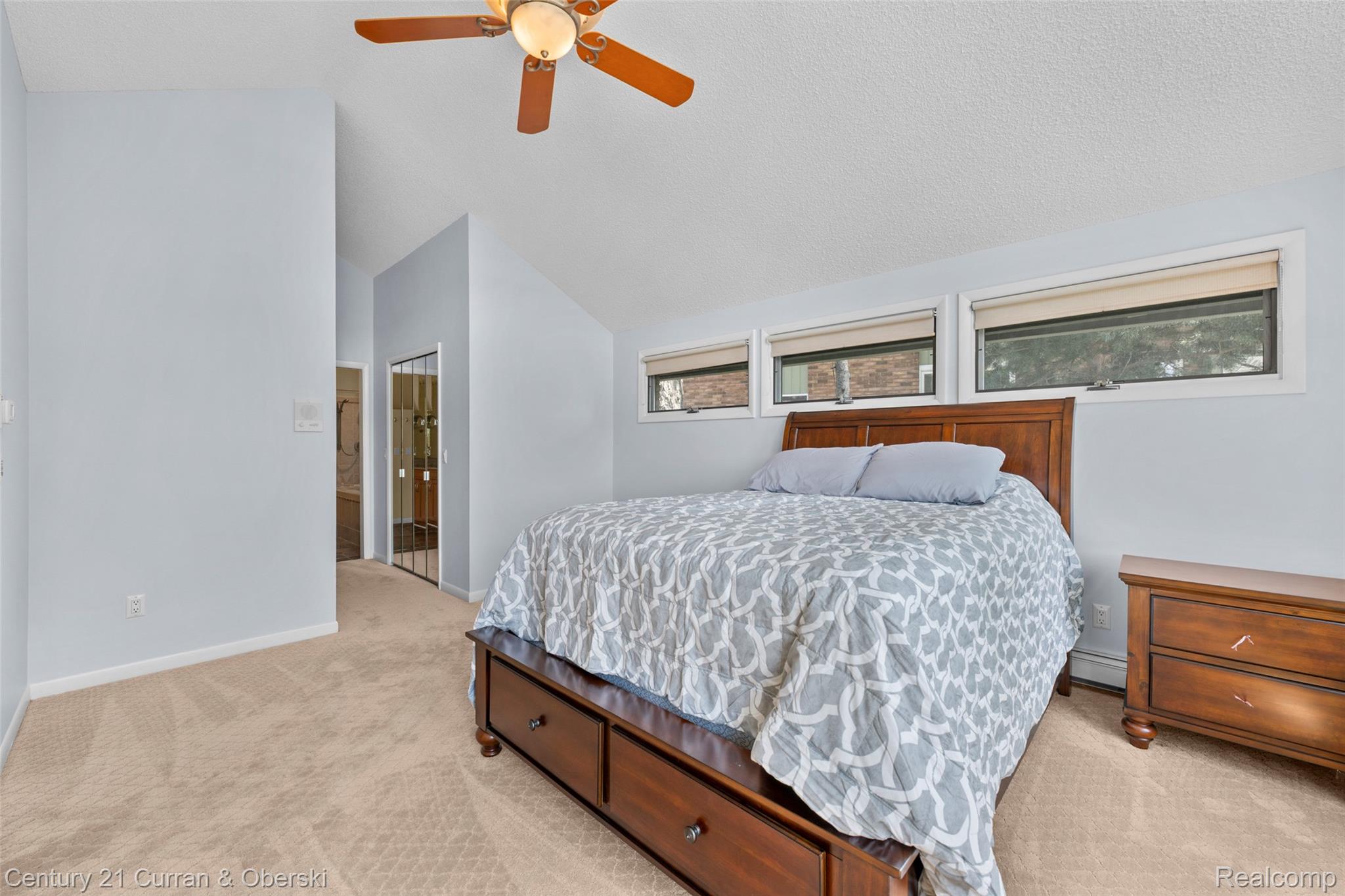 Walled Lake, Michigan, 48390, United States, 3 Bedrooms Bedrooms, ,3 BathroomsBathrooms,Residential,For Sale,1981243