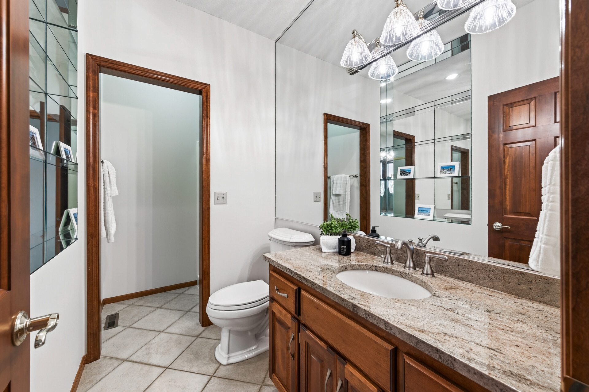  Luxury Lakeside Retreat in the Heart of Woodbury - 物件實景