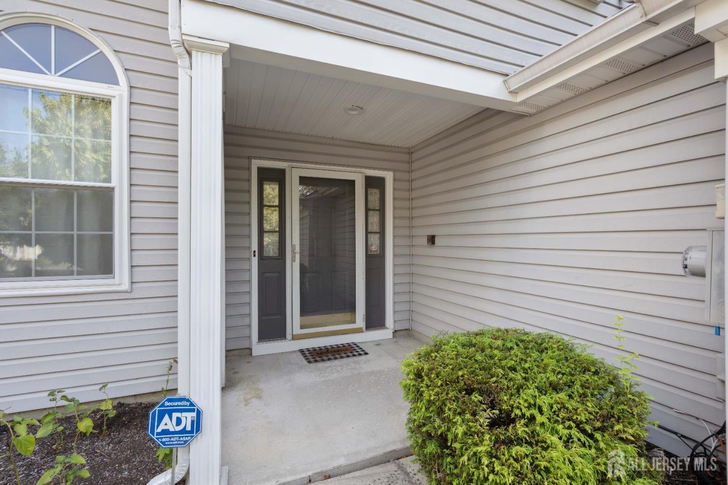 Sayreville, New Jersey, 08872, United States, 3 Bedrooms Bedrooms, ,3 BathroomsBathrooms,Residential,For Sale,1937577