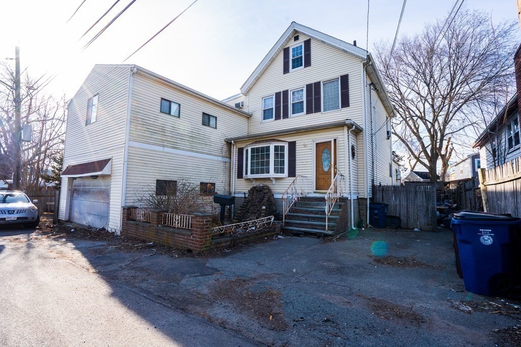 Revere, Massachusetts, 02151, United States, 5 Bedrooms Bedrooms, ,4 BathroomsBathrooms,Residential,For Sale,1931535