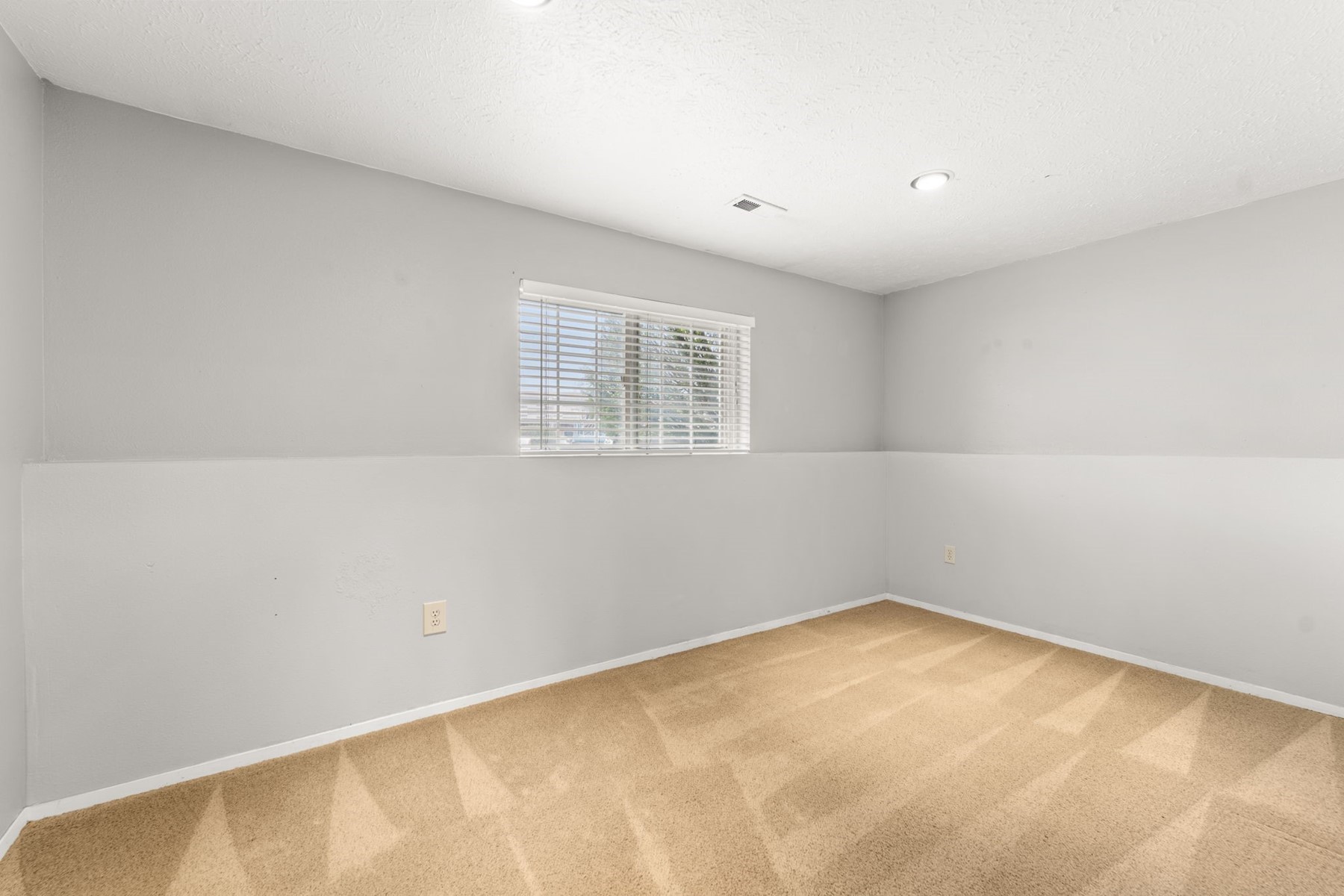  12823 N Pittsburg Ave - 物件實景