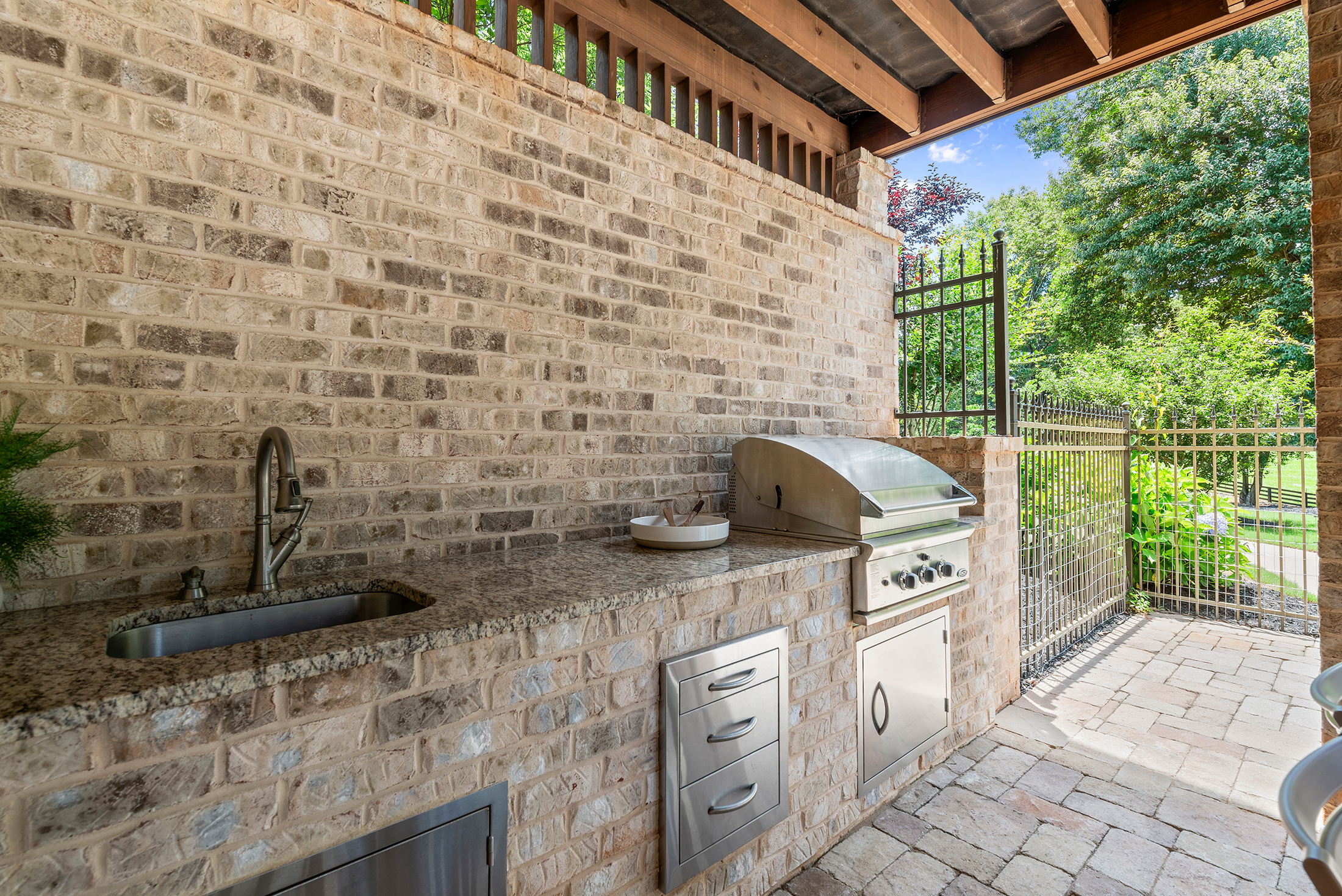  A Private Luxury Estate Set on Over One-Acre in Trinity Creek - 物件實景