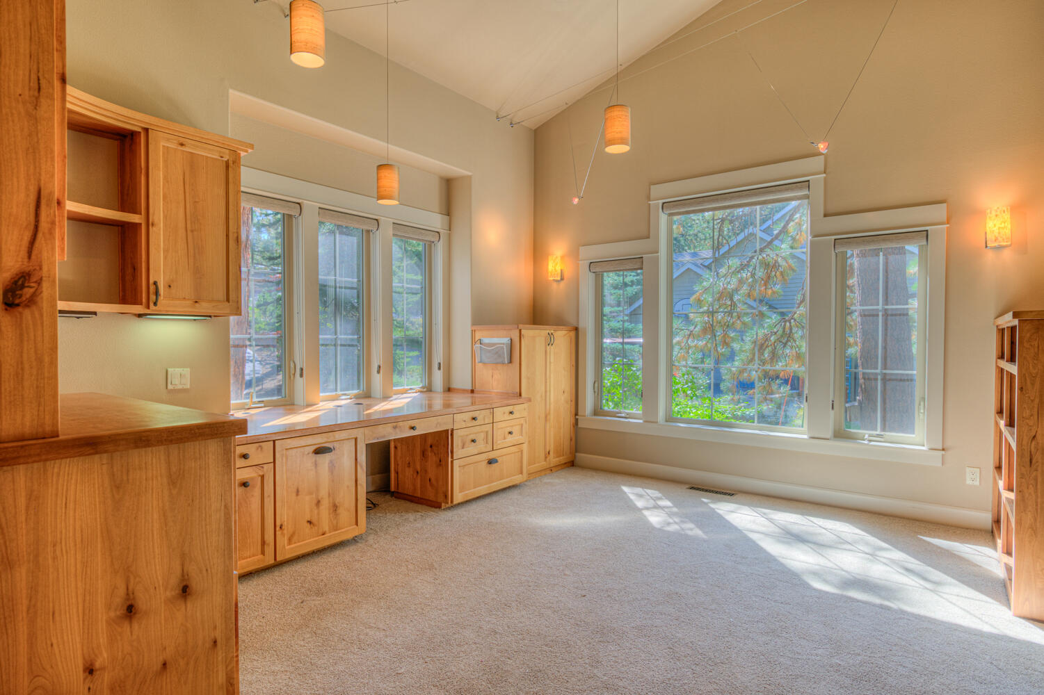 Bend, Oregon, 97703, United States, 4 Bedrooms Bedrooms, ,5 BathroomsBathrooms,Residential,For Sale,1979123