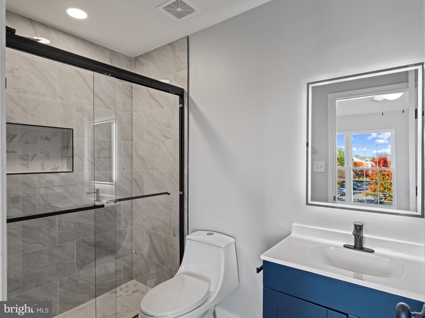 Herndon, Virginia, 20171, United States, 4 Bedrooms Bedrooms, ,4 BathroomsBathrooms,Residential,For Sale,1989077