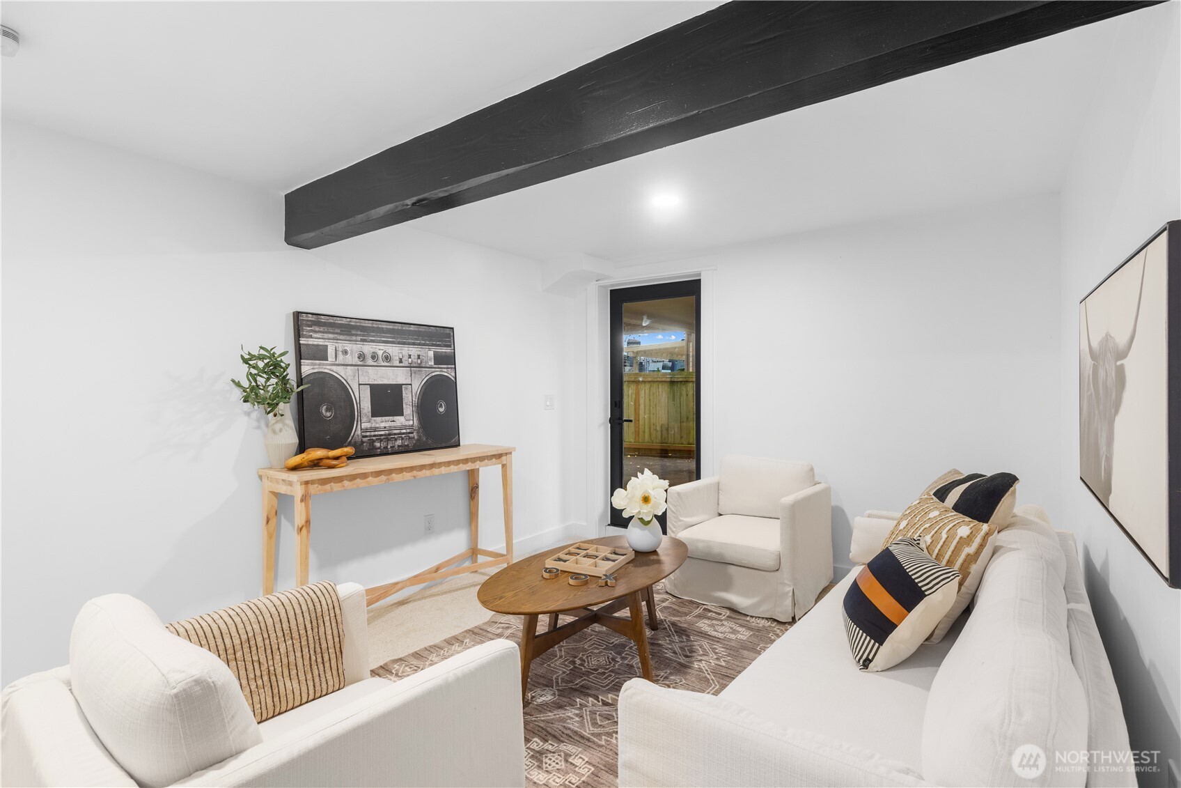 Seattle, Washington, 98109, United States, 3 Bedrooms Bedrooms, ,1 BathroomBathrooms,Residential,For Sale,1999766