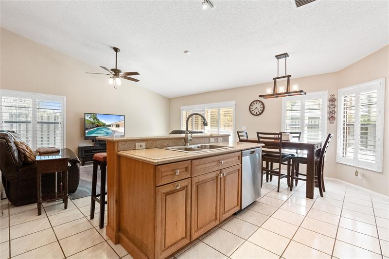 Plantation, Florida, 33322, United States, 4 Bedrooms Bedrooms, ,2 BathroomsBathrooms,Residential,For Sale,1829242