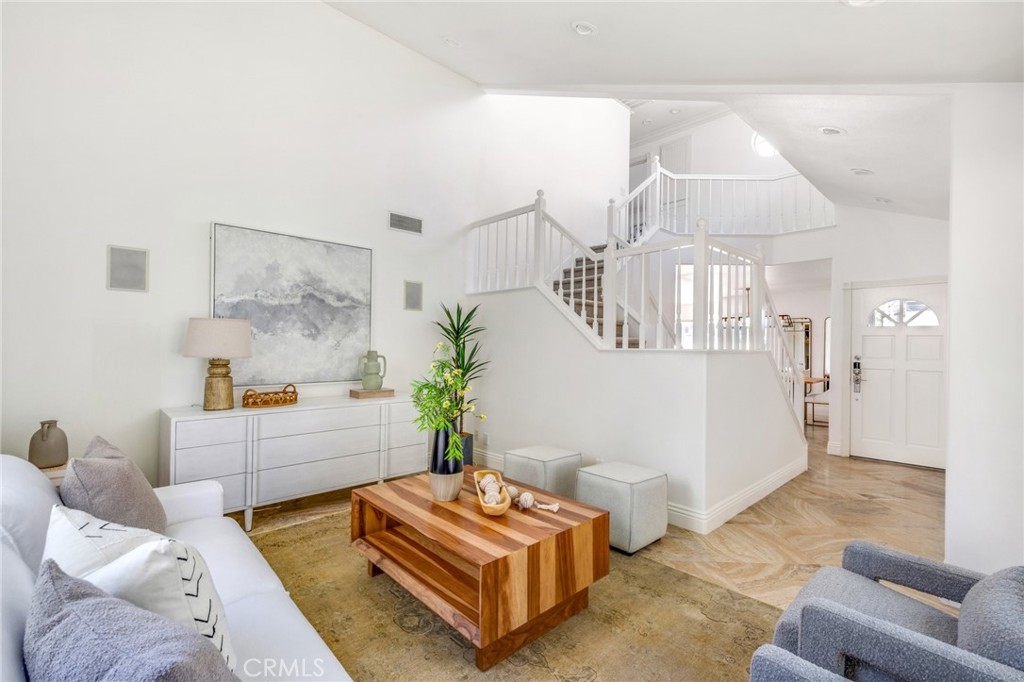 Costa Mesa, California, 92627, United States, 3 Bedrooms Bedrooms, ,2 BathroomsBathrooms,Residential,For Sale,1847589