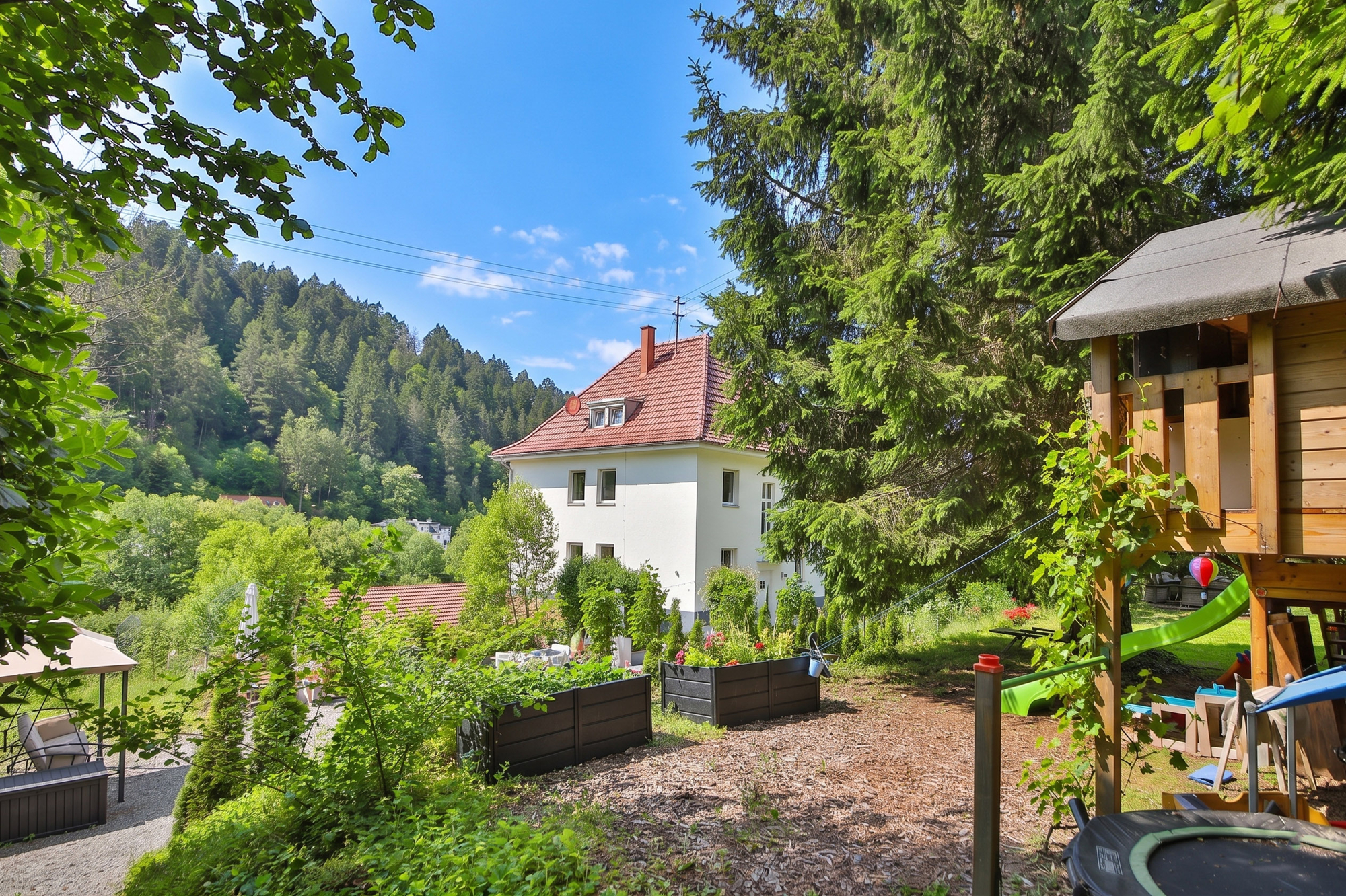  Refurbished family house - flooded with light &family-friendly with large garden - 物件實景