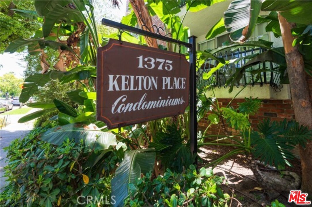 Los Angeles, California, 90024, United States, 2 Bedrooms Bedrooms, ,2 BathroomsBathrooms,Residential,For Sale,1876383