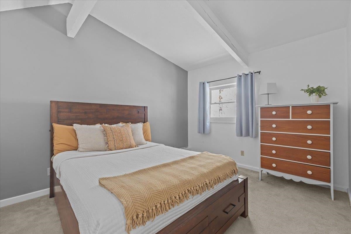 Stowe, Vermont, 05672, United States, 4 Bedrooms Bedrooms, ,2 BathroomsBathrooms,Residential,For Sale,2003261