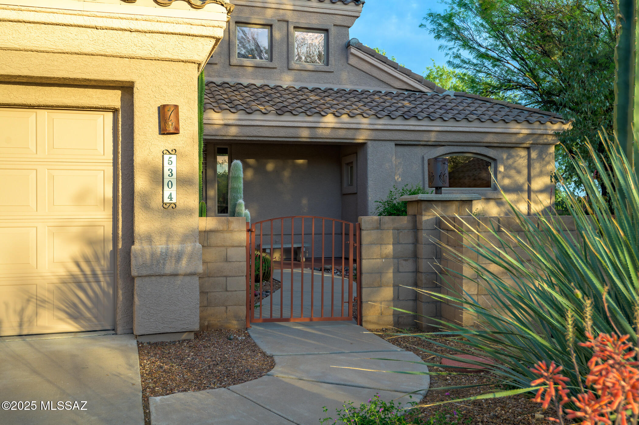 Tucson, Arizona, 85749, United States, 3 Bedrooms Bedrooms, ,3 BathroomsBathrooms,Residential,For Sale,1794562