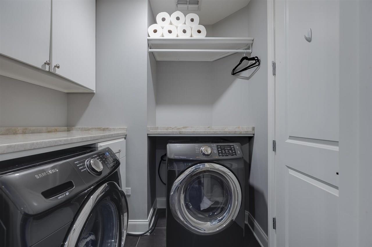 Memphis, Tennessee, 38103, United States, 3 Bedrooms Bedrooms, ,3 BathroomsBathrooms,Residential,For Sale,1996915