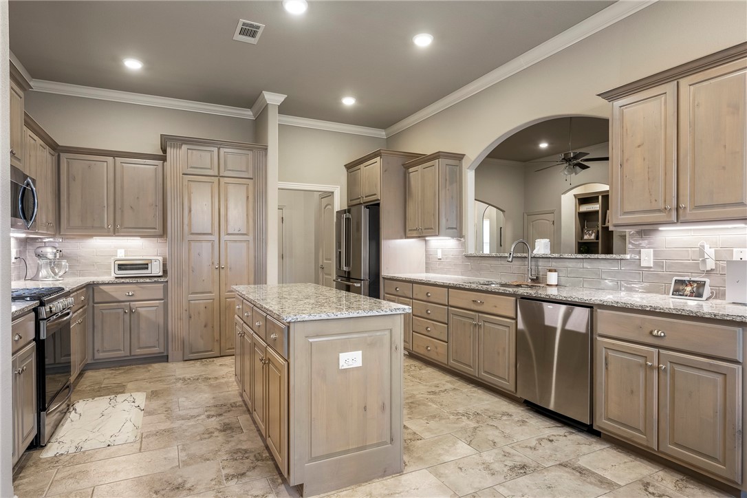 Cave Springs, Arkansas, 72718, United States, 4 Bedrooms Bedrooms, ,3 BathroomsBathrooms,Residential,For Sale,1954993