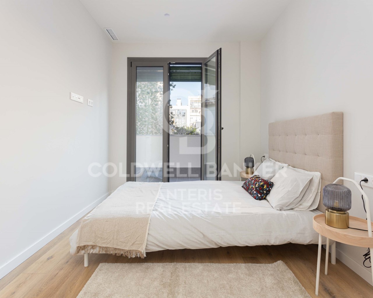 Barcelona, Catalonia, ES, 3 Bedrooms Bedrooms, ,2 BathroomsBathrooms,Residential,For Sale,1687170
