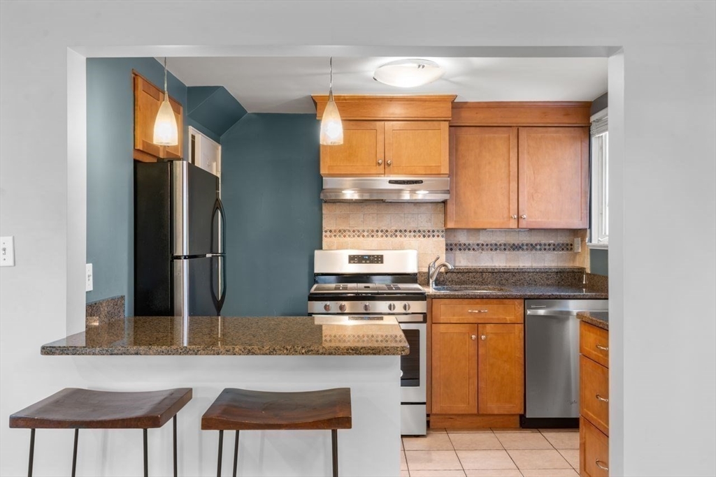 Watertown, Massachusetts, 02472, United States, 2 Bedrooms Bedrooms, ,1 BathroomBathrooms,Residential,For Sale,1947572