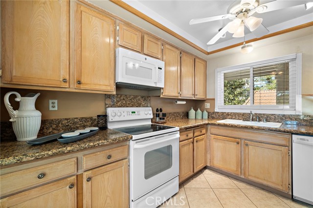 Laguna Woods, California, 92637, United States, 2 Bedrooms Bedrooms, ,2 BathroomsBathrooms,Residential,For Sale,2033232