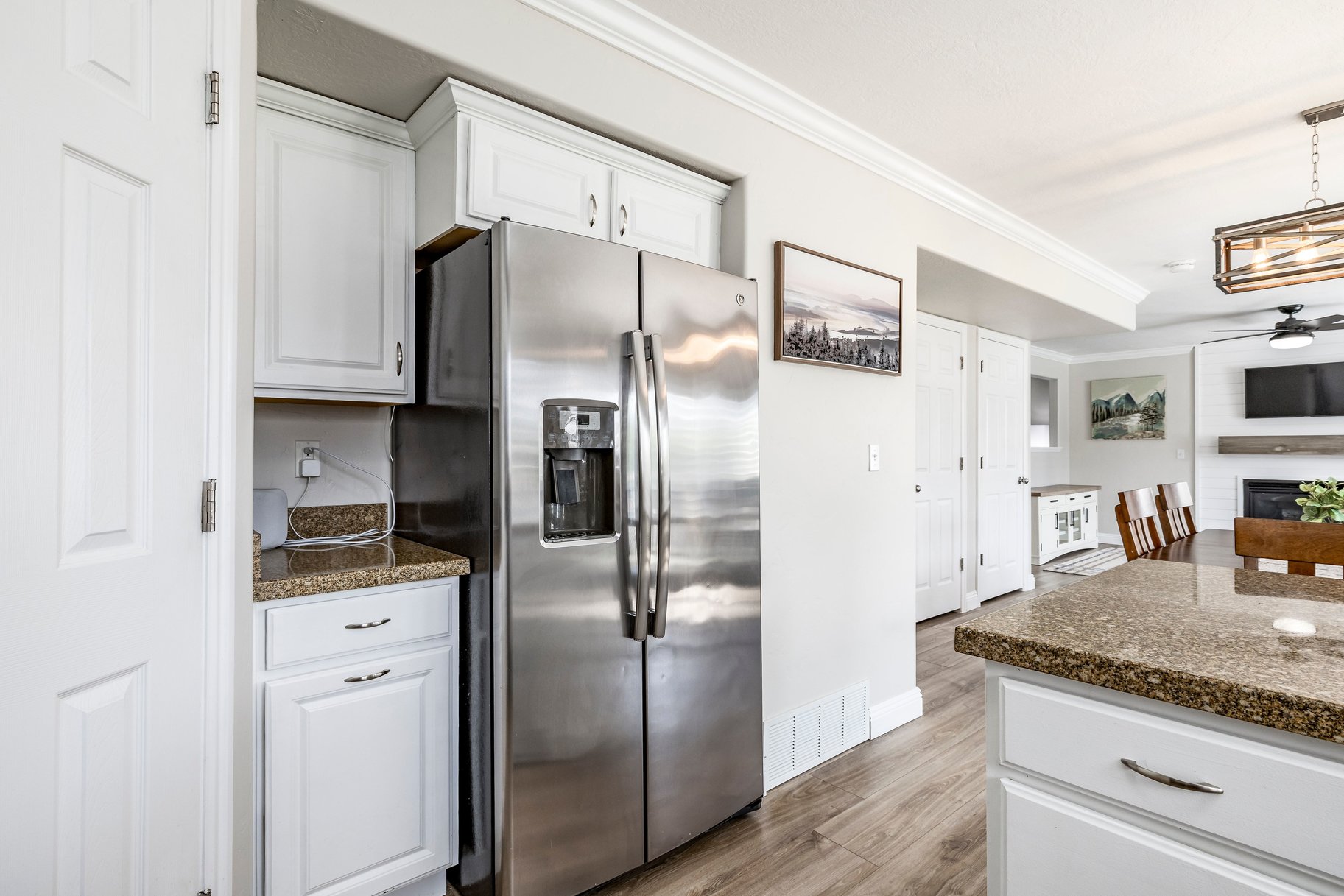  Fantastic Floor Plan in Great West Haven Location - 物件實景