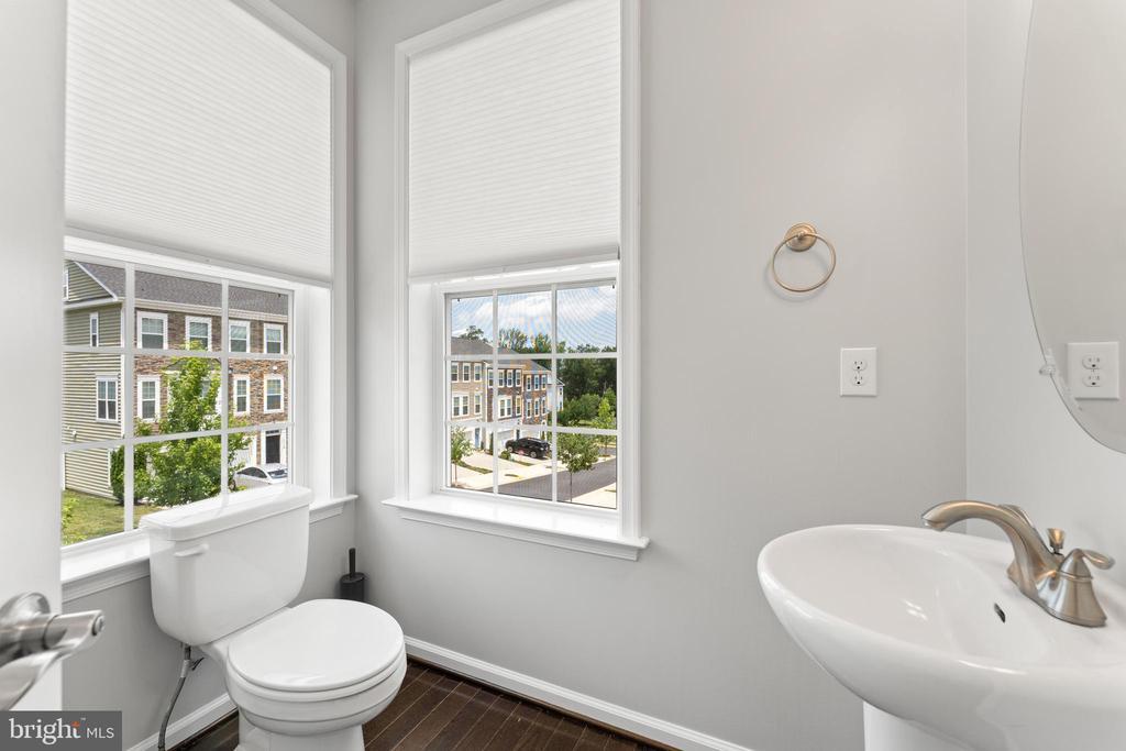 Fredericksburg, Virginia, 22401, United States, 4 Bedrooms Bedrooms, ,4 BathroomsBathrooms,Residential,For Sale,1827439