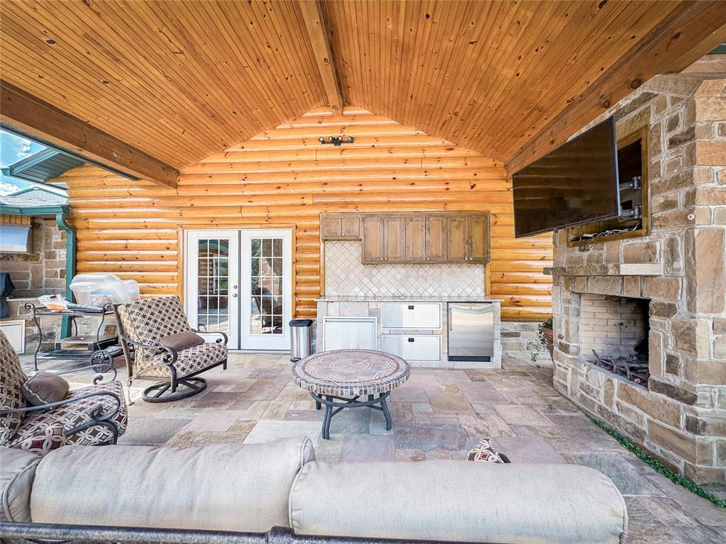 Fort Gibson, Oklahoma, 74434, United States, 2 Bedrooms Bedrooms, ,3 BathroomsBathrooms,Residential,For Sale,1982810