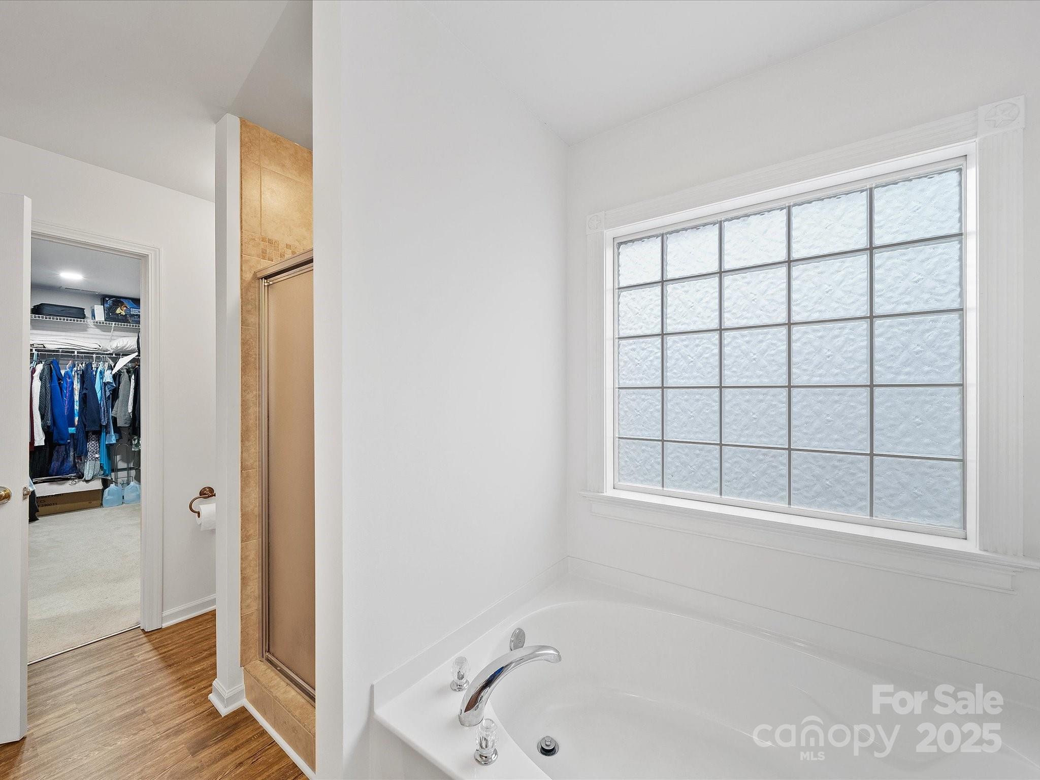 Matthews, North Carolina, 28105, United States, 4 Bedrooms Bedrooms, ,3 BathroomsBathrooms,Residential,For Sale,1865388
