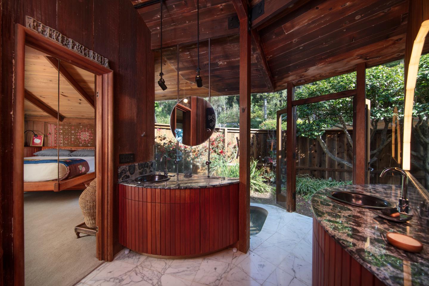 Big Sur, California, 93920, United States, 4 Bedrooms Bedrooms, ,4 BathroomsBathrooms,Residential,For Sale,1956909