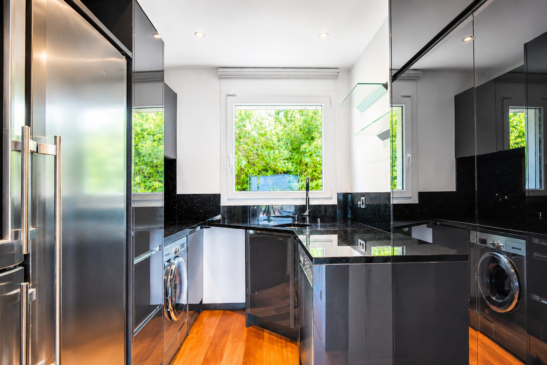  Stunning duplex apartment with lake views and high-quality finishes - 物件實景