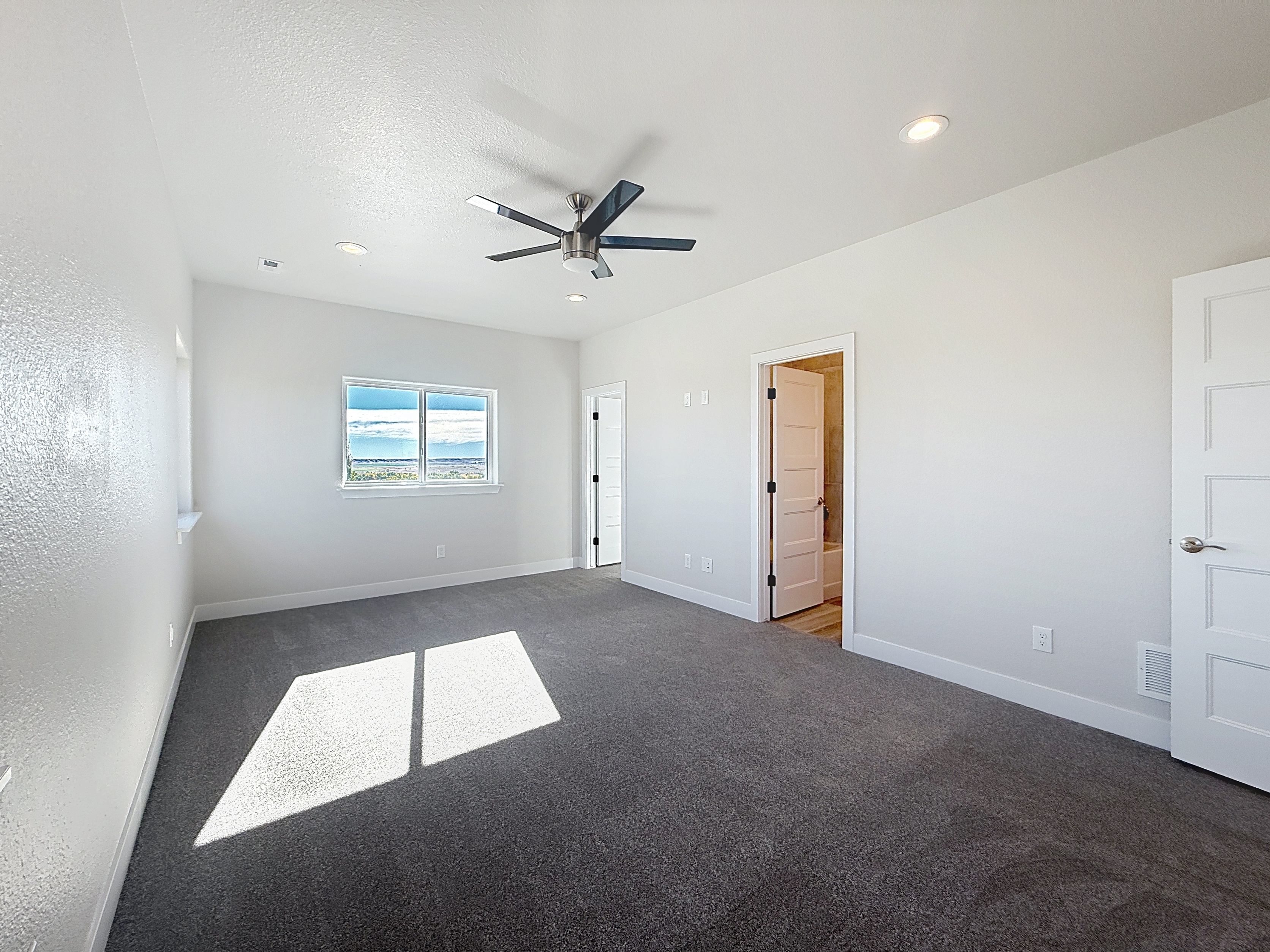 Buffalo, Wyoming, 82834, United States, 3 Bedrooms Bedrooms, ,3 BathroomsBathrooms,Residential,For Sale,1983315