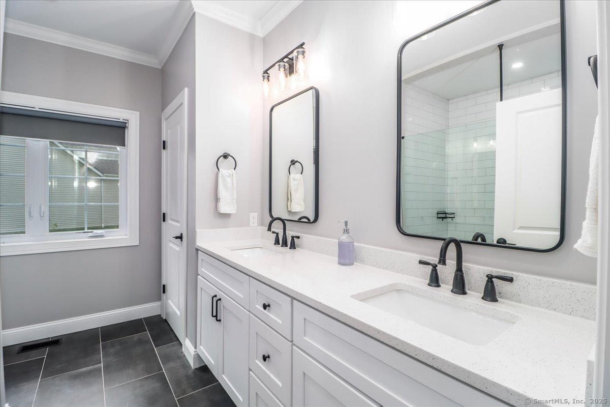 New Milford, Connecticut, 06776, United States, 2 Bedrooms Bedrooms, ,3 BathroomsBathrooms,Residential,For Sale,1875818