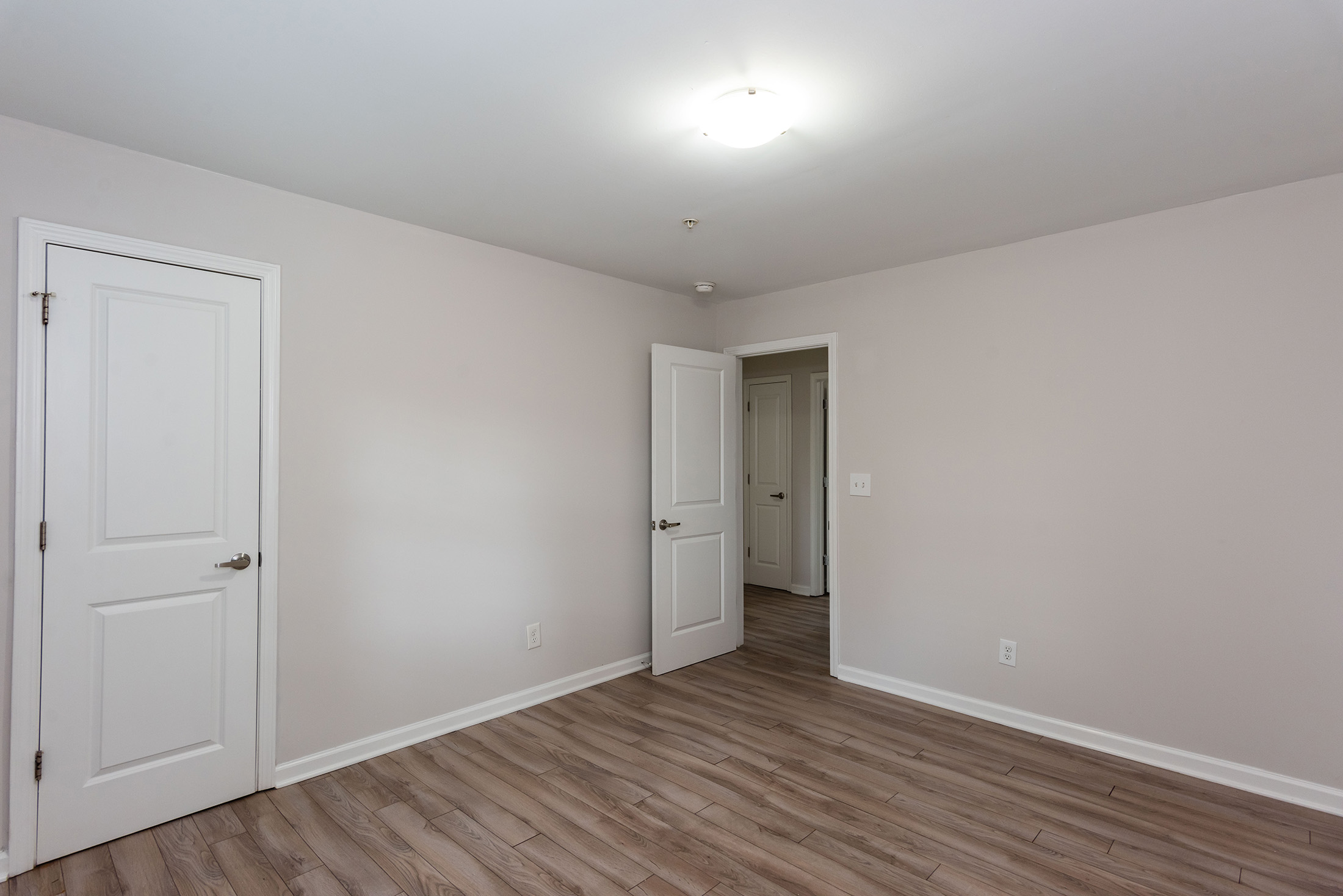  Fully Renovated Townhome with No HOA - 物件實景