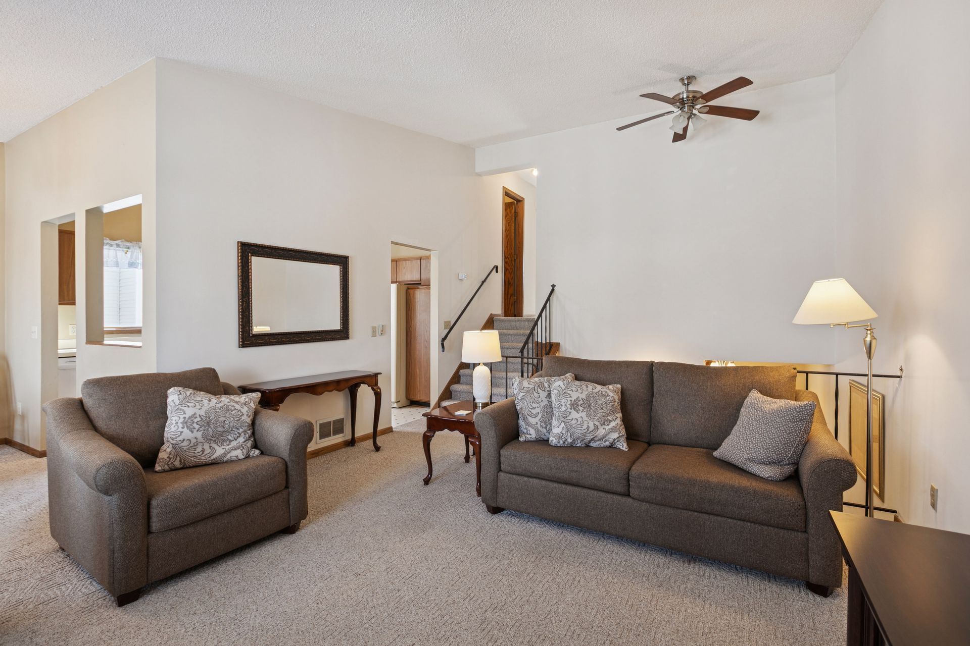  Spacious Townhome with Private Outdoor Spaces - 物件實景