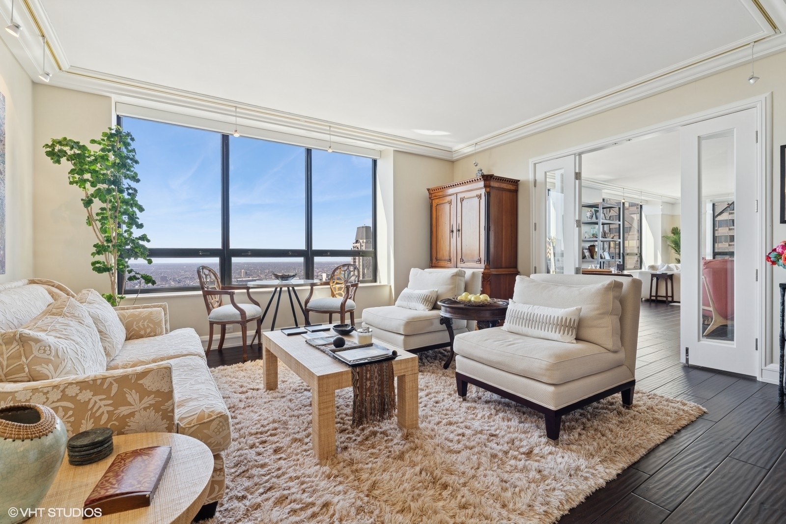 Chicago, Illinois, 60611, United States, 3 Bedrooms Bedrooms, ,3 BathroomsBathrooms,Residential,For Sale,1941703