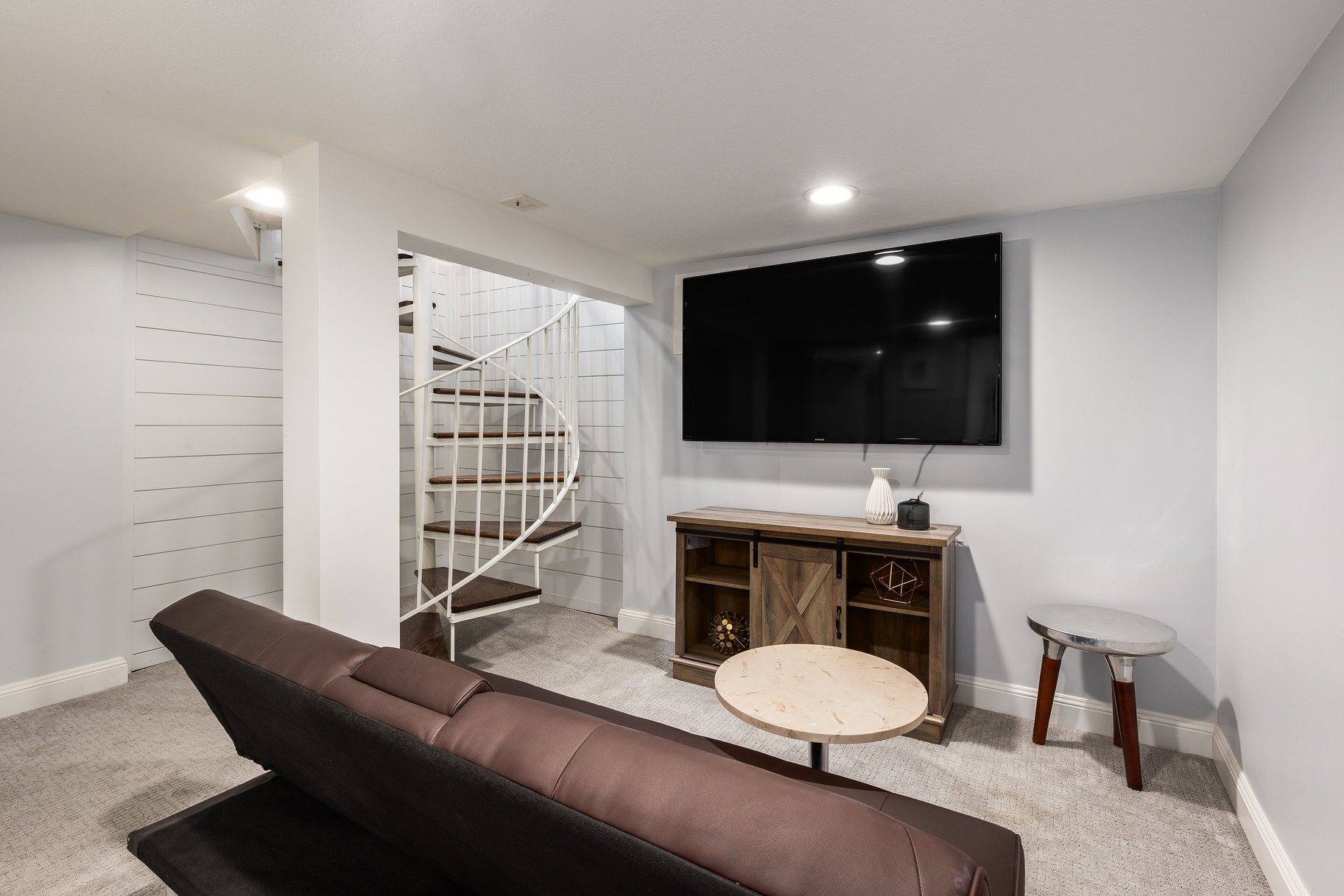  Charming Avenues Home Blending Timeless Character with Everyday Comfort - 物件實景