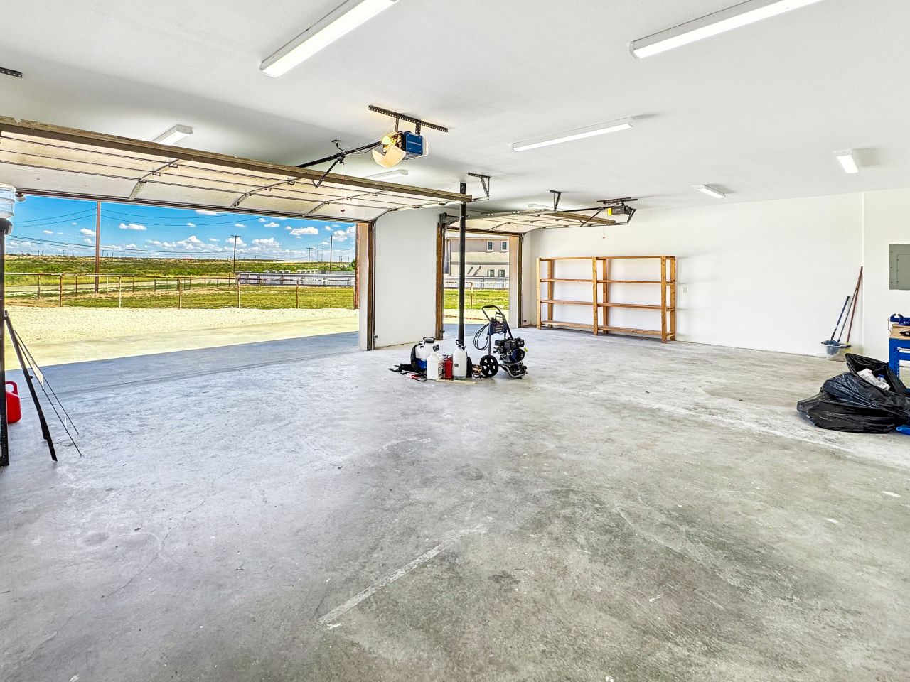 Carlsbad, New Mexico, 88220, United States, 4 Bedrooms Bedrooms, ,3 BathroomsBathrooms,Residential,For Sale,1973725