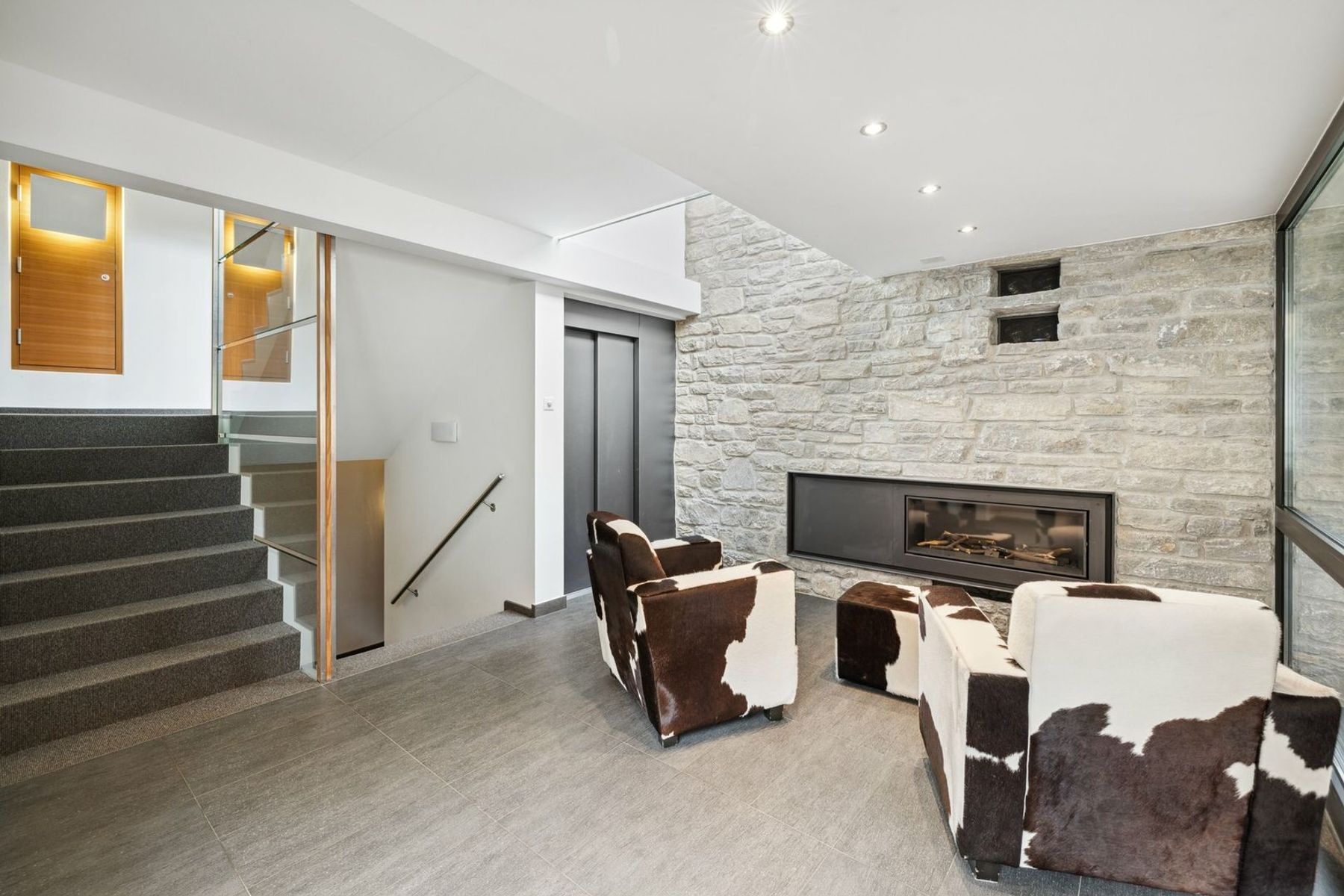  Villars, luxurious 6 pcs contemporary, garden, 2 parkings, ski in/ski out - 物件實景